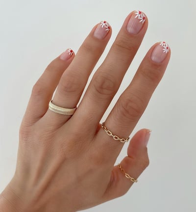 nail art margherite micropittura